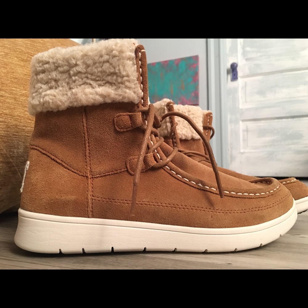 Ellen DeGeneres faux fur booties *NEW